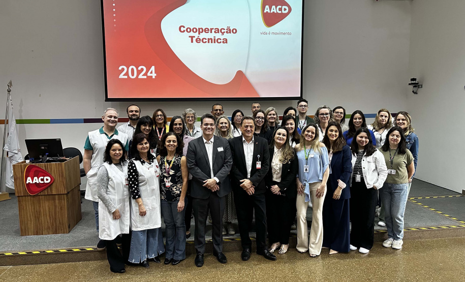 Para dar início a cooperação técnica, profissionais do Paraná realizam treinamento na AACD
