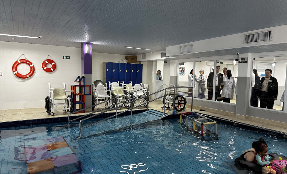 Para dar início a cooperação técnica, profissionais do Paraná realizam treinamento na AACD