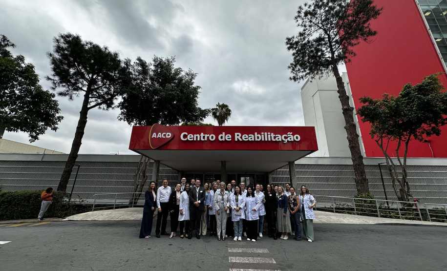 Para dar início a cooperação técnica, profissionais do Paraná realizam treinamento na AACD