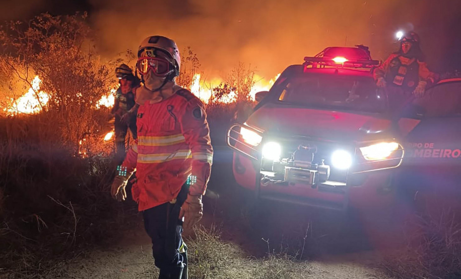 Curso de resposta a desastres prepara bombeiros do Paraná.