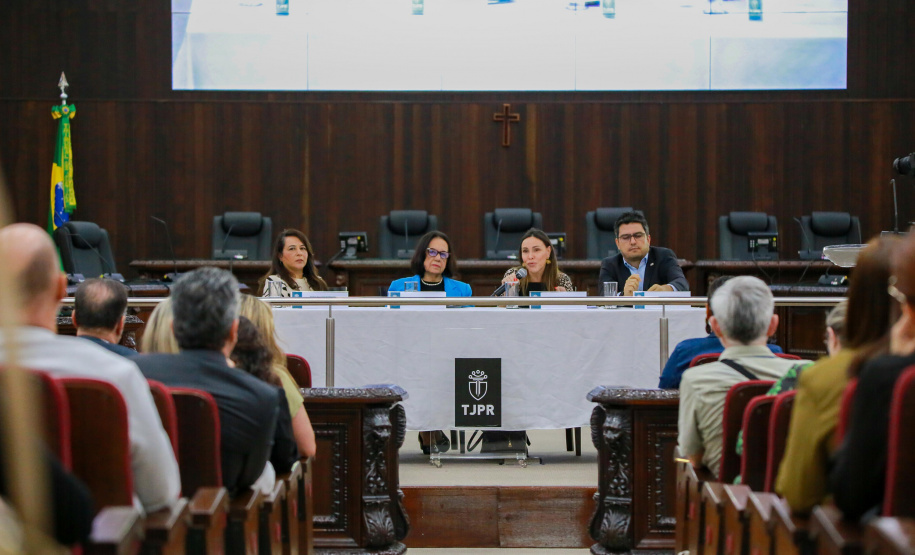 CGE reforça importância da diversidade no ambiente de trabalho, durante fórum internacional