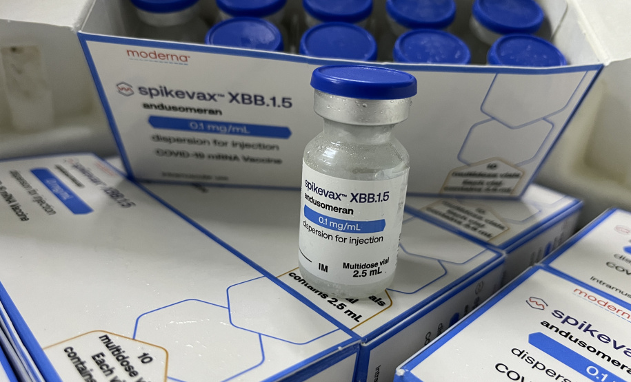 Paraná deve receber nova remessa com 96.600 doses de vacina contra a Covid-19