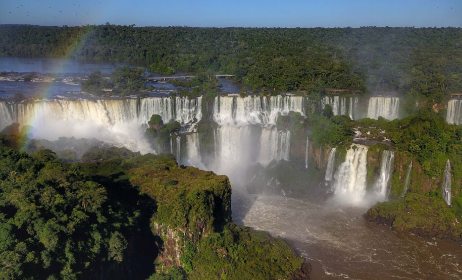 Com apoio do Estado, operadora apresenta atrativos de Foz do Iguaçu e capacita agentes de viagens brasileiros