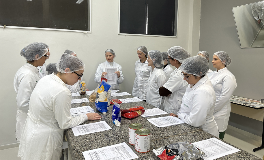 FUNDEPAR PROFISSIONAIS DE NUTRIÇÃO