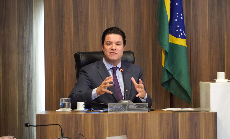 O primeiro relatório de monitoramento do Plano Plurianual 2024-2027 (https://www.planejamento.pr.gov.br/PlanejaParana/Pagina/Transparencia-Planos-Plurianuais) do Governo do Paraná, foi entregue, nesta segunda-feira (21), à Assembleia Legislativa do Estado do Paraná (ALEP), revelando bons indicativos sobre a execução das metas: 72% das entregas previstas para 2024 (813 das 1.135) estão bem encaminhadas.