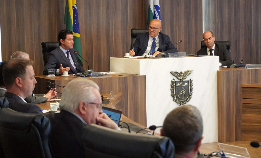 O primeiro relatório de monitoramento do Plano Plurianual 2024-2027 (https://www.planejamento.pr.gov.br/PlanejaParana/Pagina/Transparencia-Planos-Plurianuais) do Governo do Paraná, foi entregue, nesta segunda-feira (21), à Assembleia Legislativa do Estado do Paraná (ALEP), revelando bons indicativos sobre a execução das metas: 72% das entregas previstas para 2024 (813 das 1.135) estão bem encaminhadas.