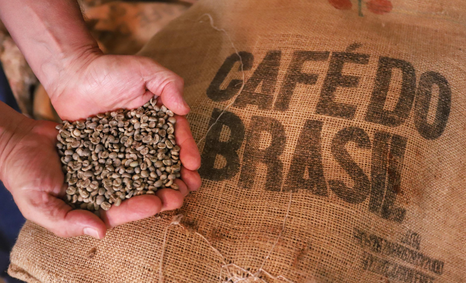 Mesmo com menor produção, café garante mais rendimento ao produtor