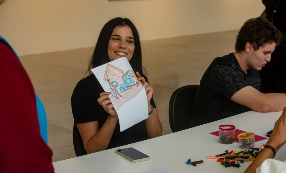 Lúdica e criativa, MAC Paraná promove Oficina de Beyblades na Quarta Pública