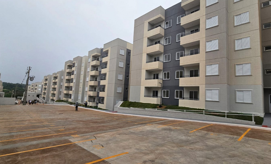 COHAPAR Entrega do Resid Marapé em Maringá