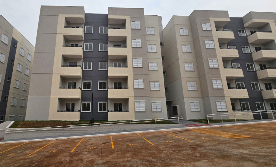 COHAPAR Entrega do Resid Marapé em Maringá