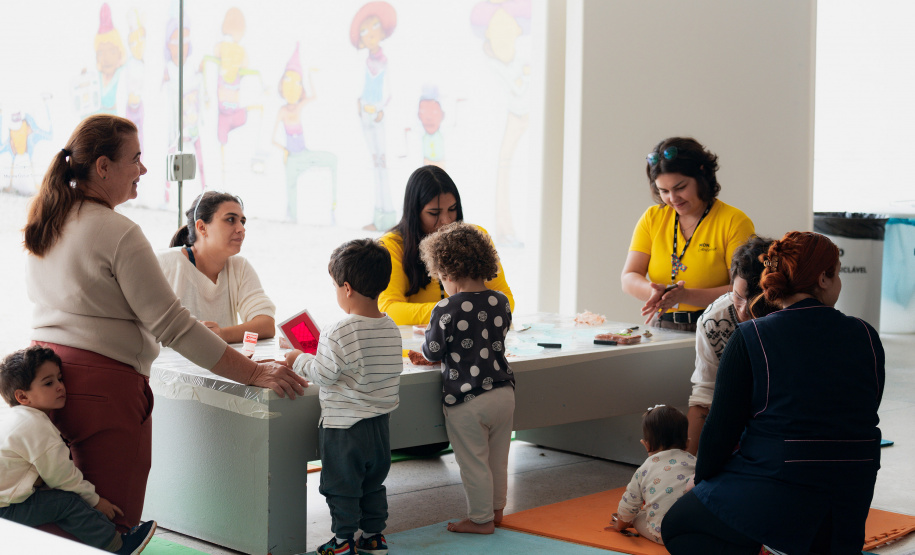 MON OFICINA A MÚSICA DAS CORES