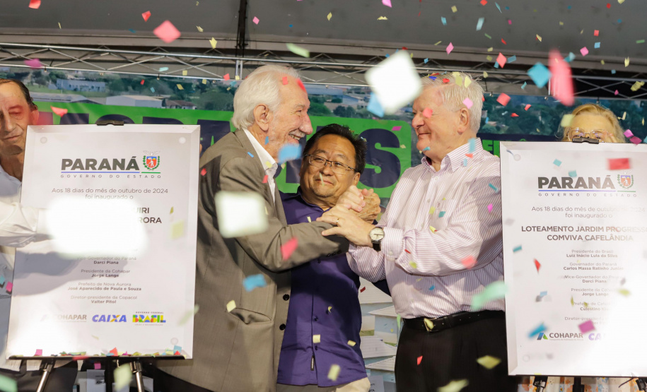 532 famílias de Cafelândia e Nova Aurora recebem as chaves da casa própria