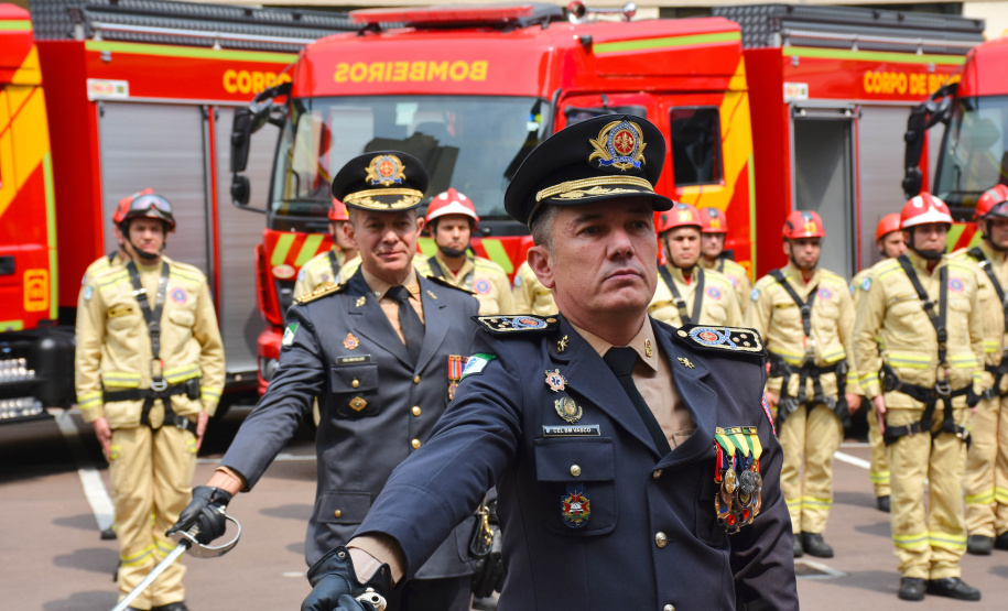 Corpo de Bombeiros festeja 112 anos com homenagens e entrega de via turas