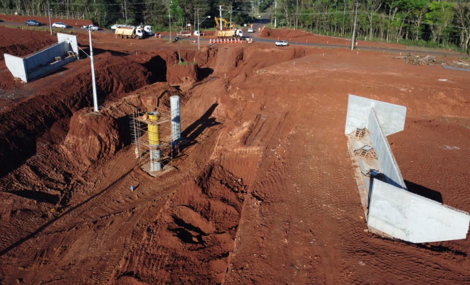 DER - Perimetral Leste pare-e-siga na Avenida Bubiak