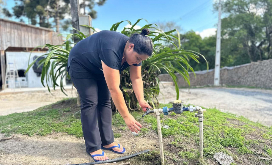 O município de Piên, na Região Metropolitana de Curitiba, é um dos que já realiza o serviço, com estruturas instaladas em nove das suas comunidades rurais, com o atendimento de 1.600 famílias.