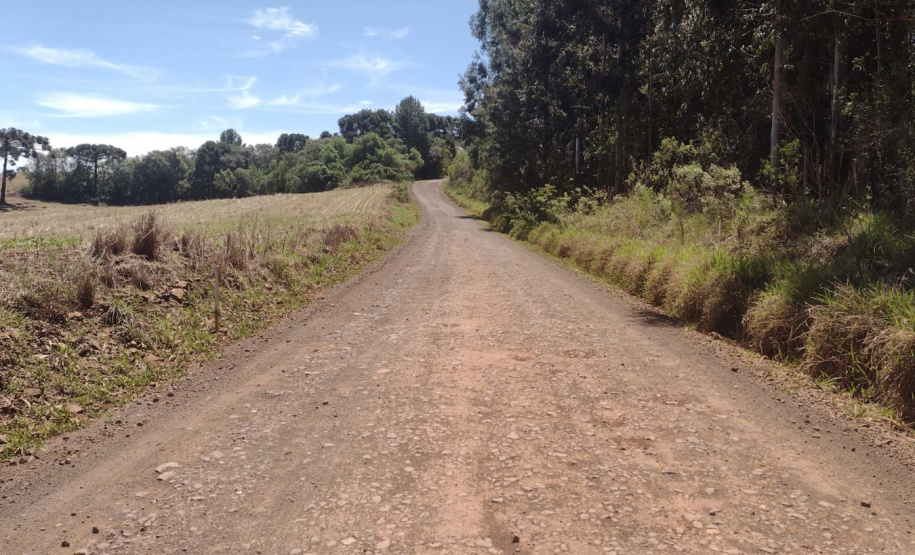 PR-459 Clevelândia a Mangueirinha Rodovia entre Clevelândia e Mangueirinha terá investimentos de R$ 8,1 mi em conservação