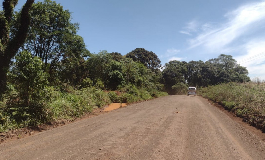 PR-459 Clevelândia a Mangueirinha Rodovia entre Clevelândia e Mangueirinha terá investimentos de R$ 8,1 mi em conservação