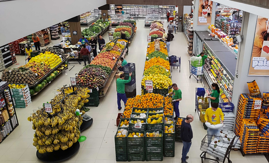 Queda de índice de preços de alimentos e bebidas é interrompida em setembro