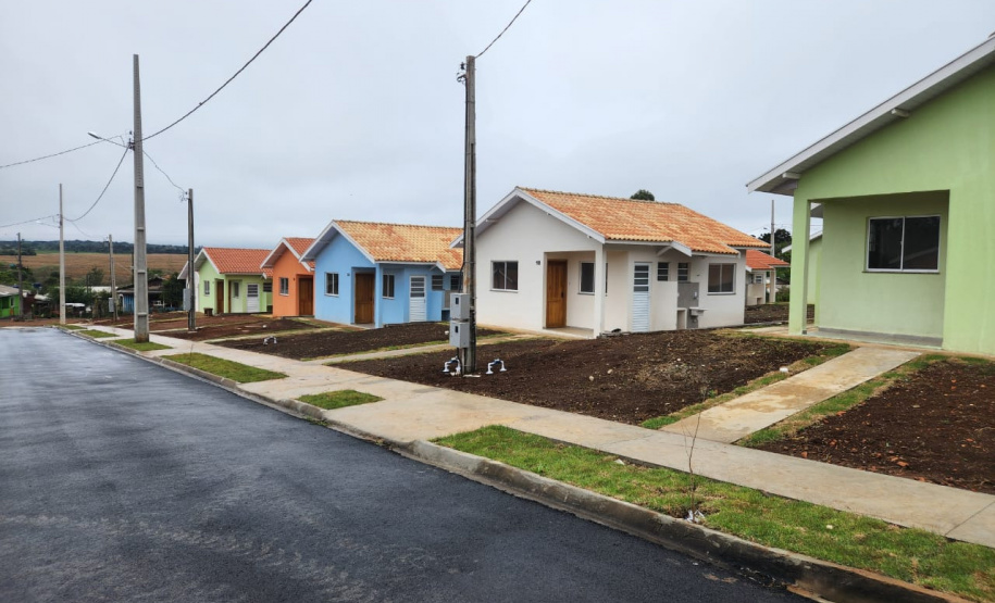 COHAPAR Entrega de moradias em Coronel Domingos Soares