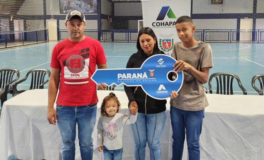 COHAPAR Entrega de moradias em Coronel Domingos Soares