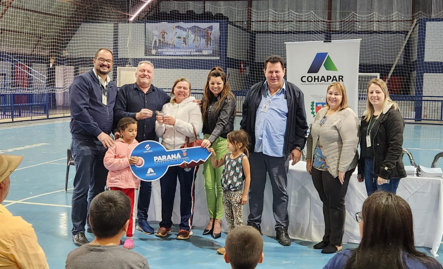 COHAPAR Entrega de moradias em Coronel Domingos Soares