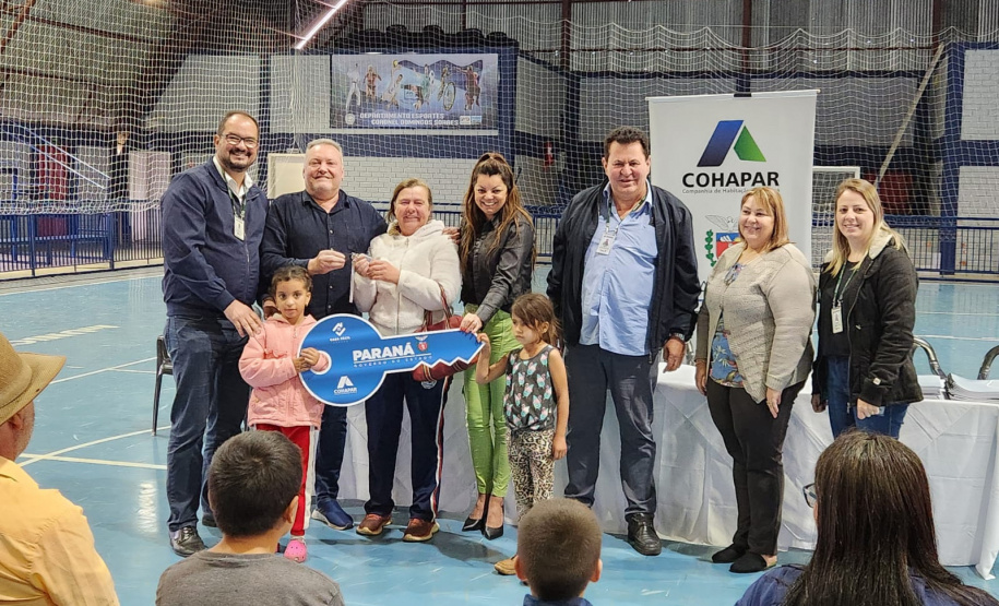 COHAPAR Entrega de moradias em Coronel Domingos Soares