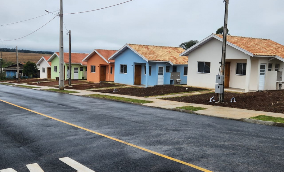 COHAPAR Entrega de moradias em Coronel Domingos Soares