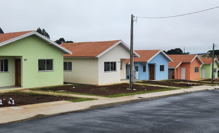 COHAPAR Entrega de moradias em Coronel Domingos Soares