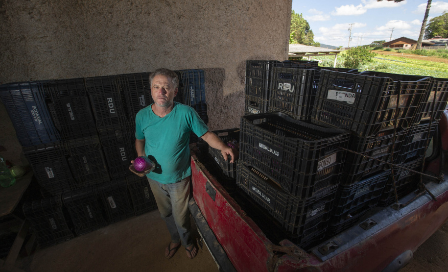 O produtor rural Luiz Claudio Ravaglio da Rocha, de São José dos Pinhais, foi um dos beneficiados com o programa municipal de certificação de orgânicos, que tem a parceria do Tecpar.