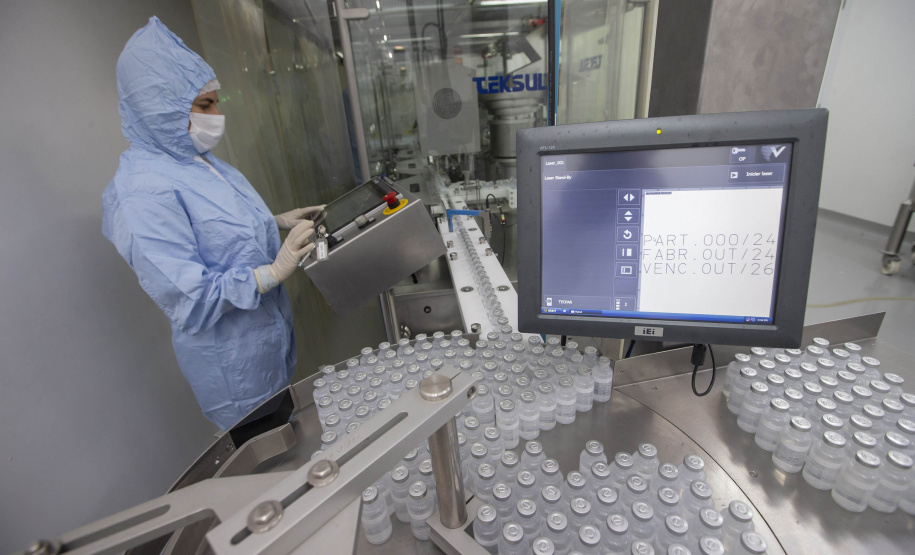 Tecpar moderniza laboratório de vacina antirrábica veterinária para ampliar capacidade de produção