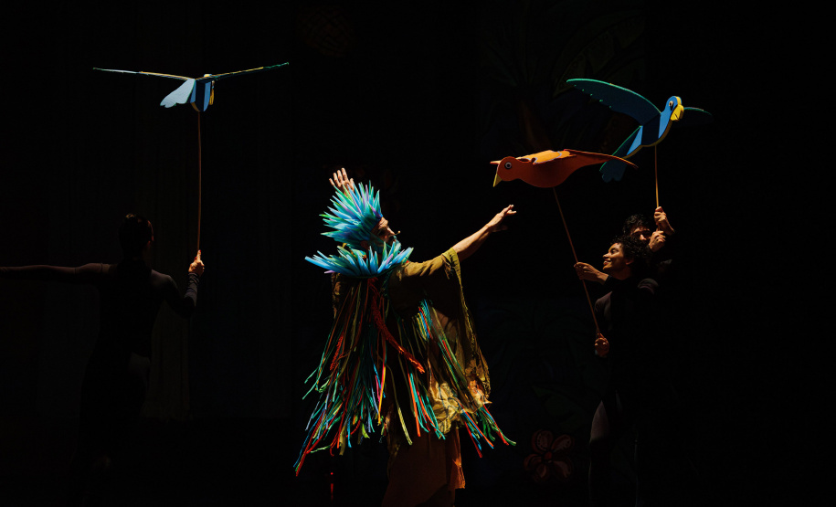 GUAÍRA Espetáculo Lendas Brasileiras