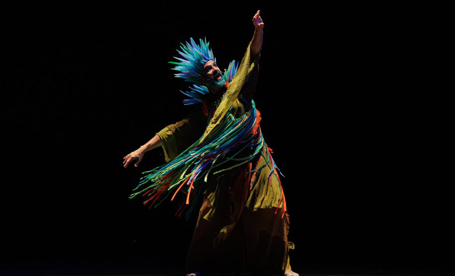 GUAÍRA Espetáculo Lendas Brasileiras