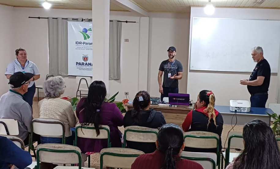Mulheres do campo ganham acesso à tecnologia com curso de inclusão digital