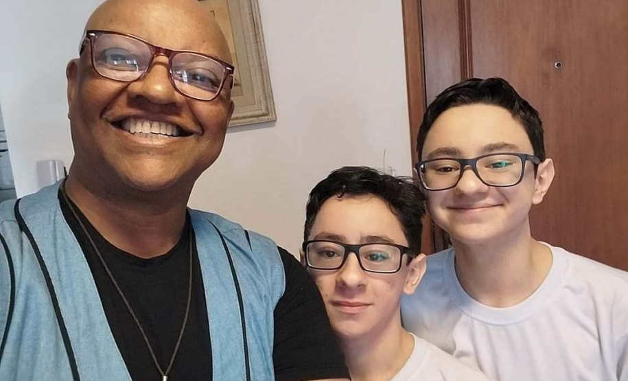 Dia do Professor: conheça mais de quem não mede esforços pela educação pública