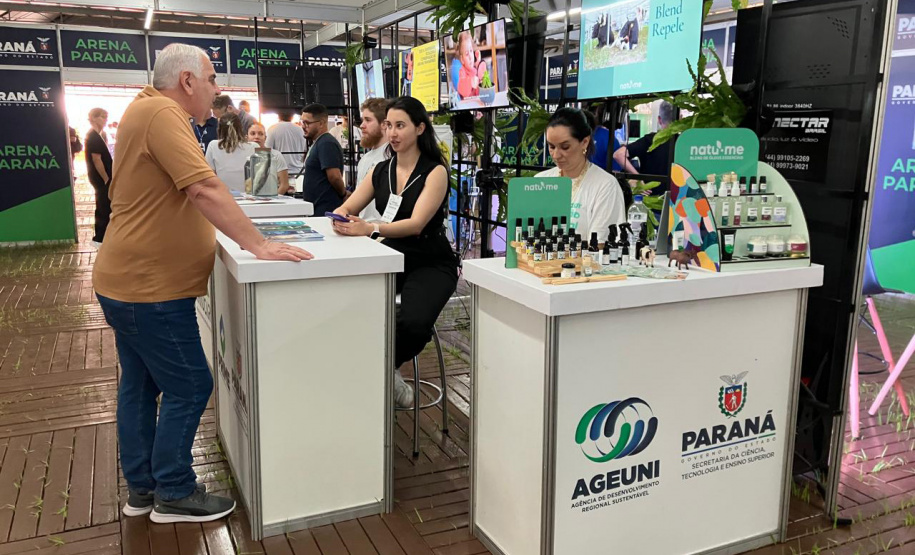 Governo do Paraná mobiliza conhecimento, inovação e serviços em evento de ciência e tecnologia