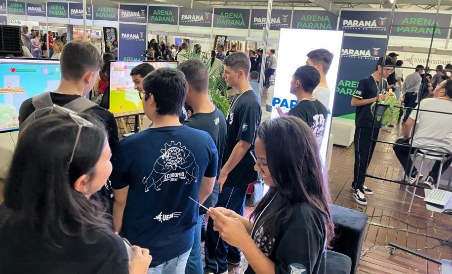 Governo do Paraná mobiliza conhecimento, inovação e serviços em evento de ciência e tecnologia