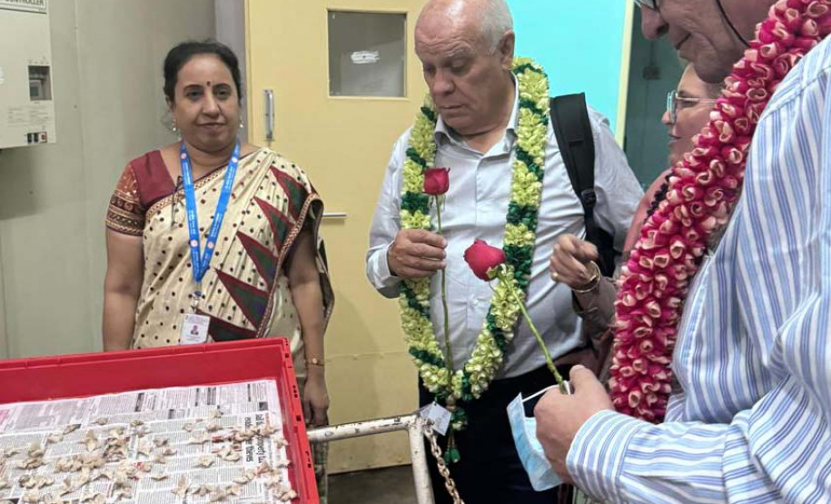 Paraná firma parceria com associação indiana para desenvolvimento da sericultura