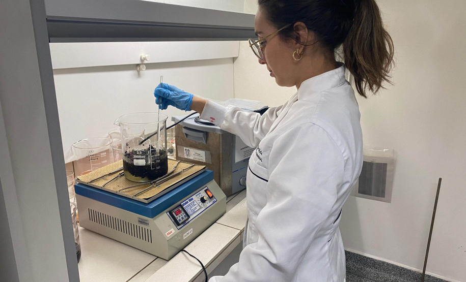 Polícia Científica identifica inseticida proibido no Brasil