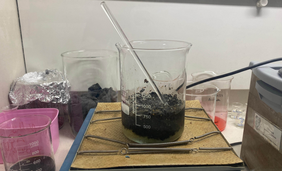 Polícia Científica identifica inseticida proibido no Brasil