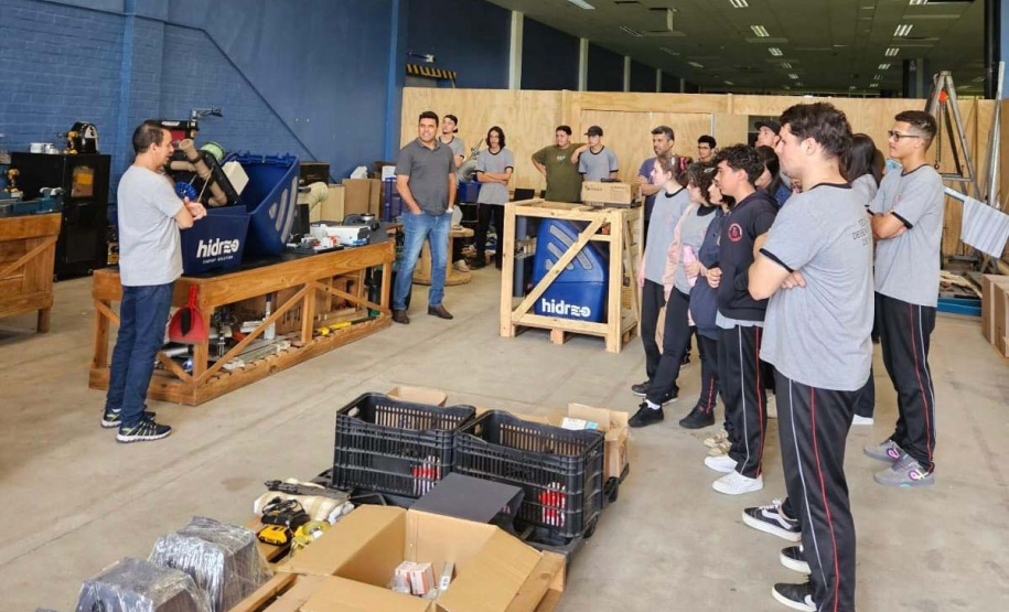 Rota da Inovação leva alunos da rede estadual para conhecer ambientes inovadores