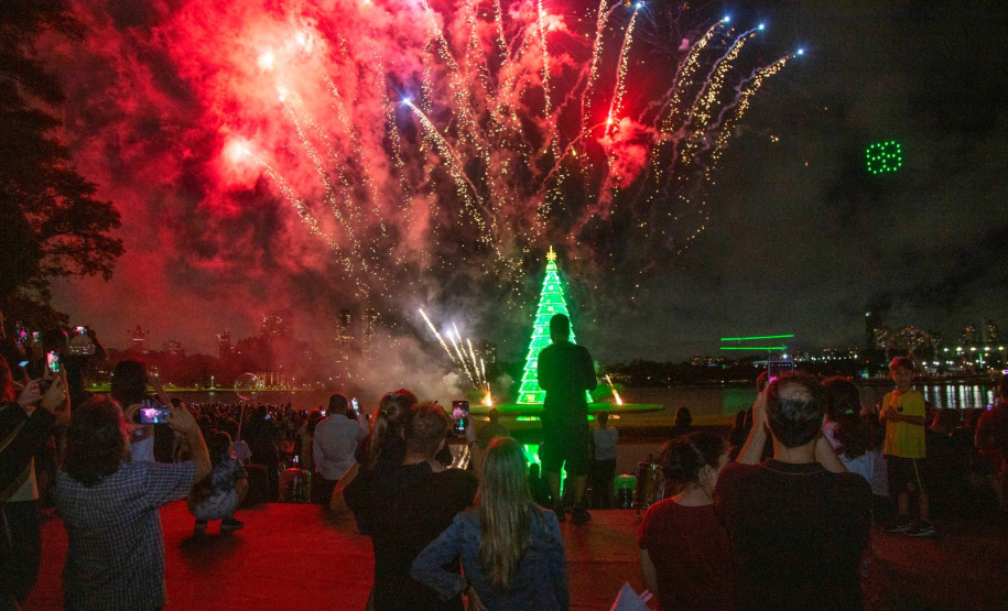 Calendário de novembro tem shows natalinos, festas religiosas e frango na telha
