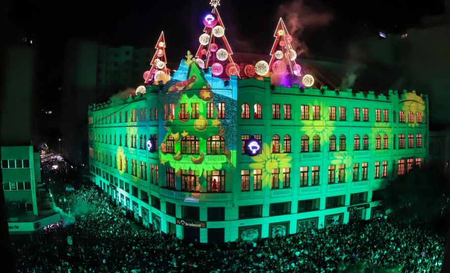 Calendário de novembro tem shows natalinos, festas religiosas e frango na telha