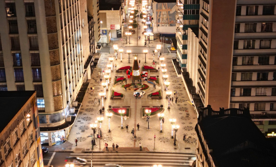 Calendário de novembro tem shows natalinos, festas religiosas e frango na telha