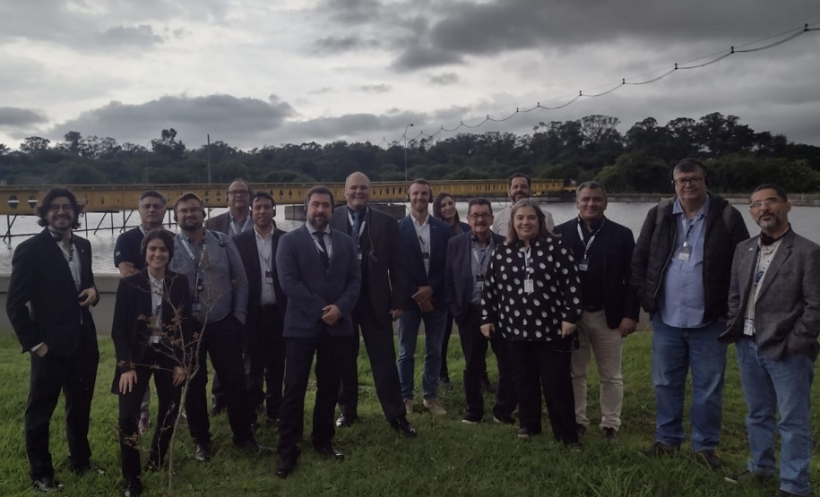 Acordo internacional de colaboração sobre saneamento é assinado em Curitiba