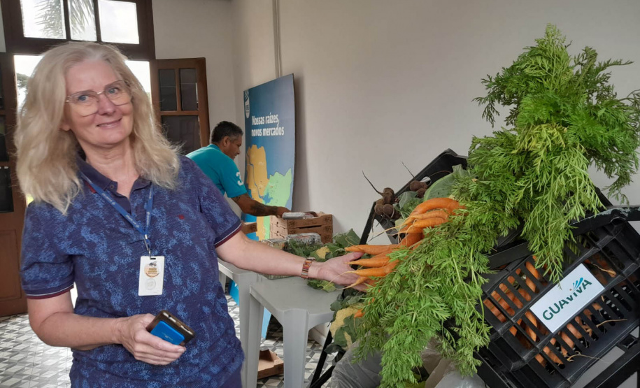 Produtores da Bacia do Miringuava fazem Feira de Produtos Sustentáveis na Sanepar