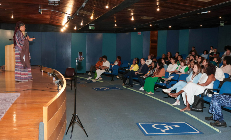 SEMIPI: Mafoane Odara encerra Primeiro Congresso de Igualdade Racial no Paraná