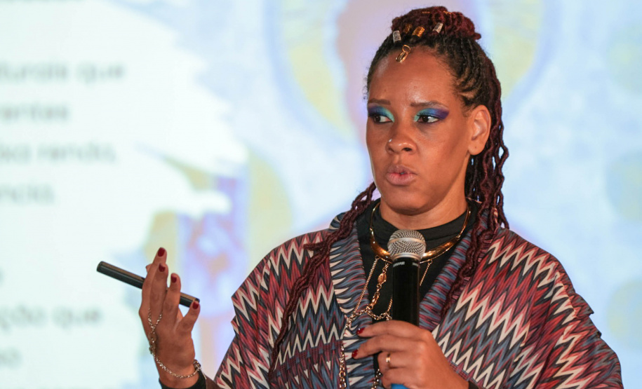 SEMIPI: Mafoane Odara encerra Primeiro Congresso de Igualdade Racial no Paraná