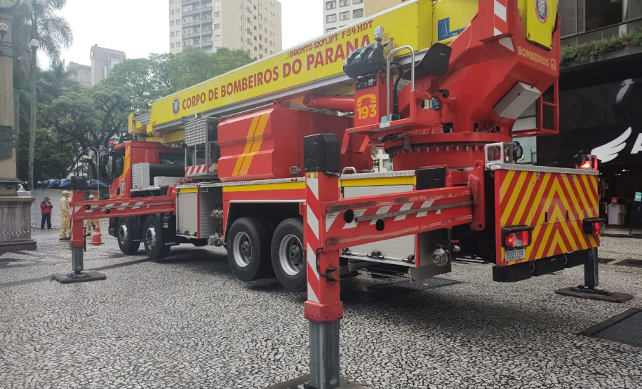 Plataformas mecânicas de 54 metros completam 5 anos de operação no CBMPR