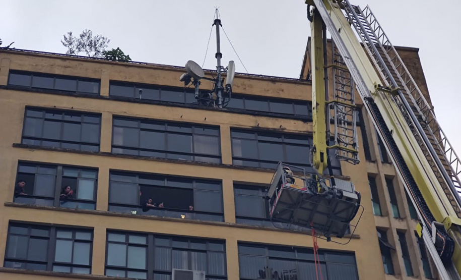 Plataformas mecânicas de 54 metros completam 5 anos de operação no CBMPR