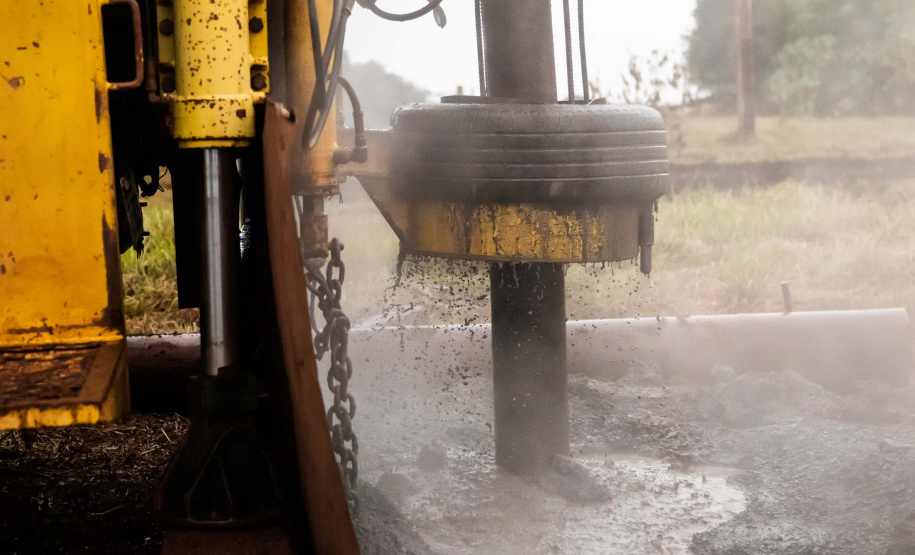 Governo do Estado, por meio do programa Água no Campo, prevê perfurar 200 poços artesianos em 2025.